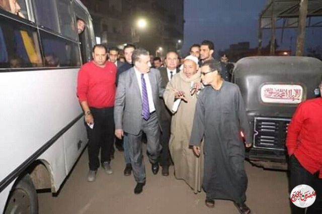 جولة مفاجئة لمحافظ المنوفية بشوارع الشهداء  