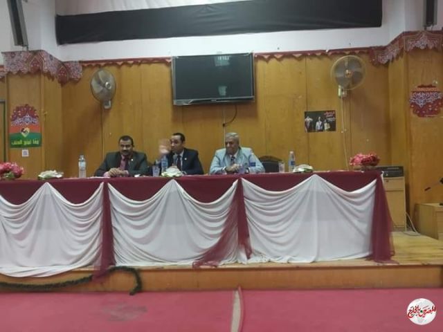 الاحتفال باليوم العالمى للغة العربية بكلية الآداب