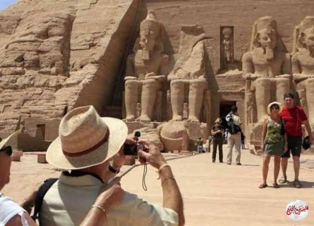 السياحة تنفي تراجع الإقبال السياحي على مصر