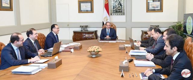 السيسى يستعرض محاور استراتيجية وزارة البترول و تطوير منظومة الكهرباء