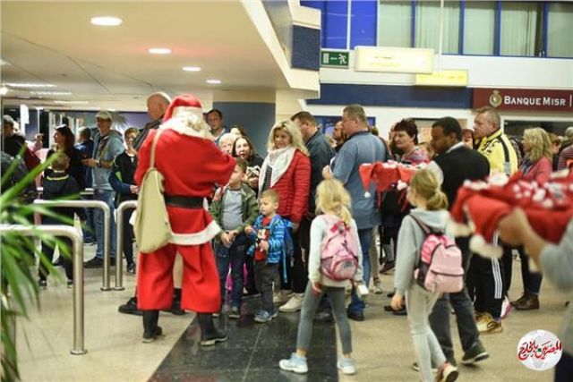 مطار مرسى علم الدولي يستقبل بابا نويل