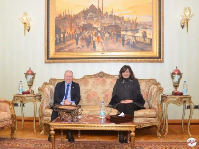 نبيلة مكرم : تتقدم بخالص التعازي لسفير إستراليا في ضحايا الحرائق