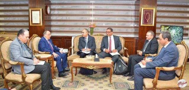 وزير التنمية المحلية  يلتقى بوفد رفيع المستوى من مسئولي البنك الدولي بواشنطن