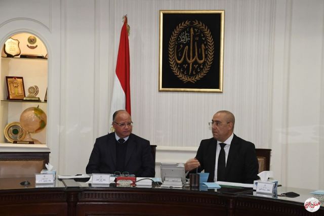 وزير الإسكان ومحافظ القاهرة يتابعان تنفيذ مشروع تطوير "مثلث ماسبيرو"