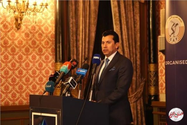وزير الرياضة يشهد إطلاق سباق «نصف ماراثون الأهرامات» بمشاركة رياضيين من جميع أنحاء العالم