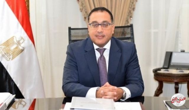 مدبولي يتفقد مصنع جنرال موتورز مصر ويشيد بإجراءات الوقاية لحماية العاملين