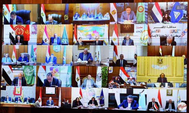 مدبولي يوجه الشكر للمُحافظين على جُهودهم في إزالة مُخالفات البناء وتنظيم صرف منحة الرئيس للعمالة غير المنتظمة