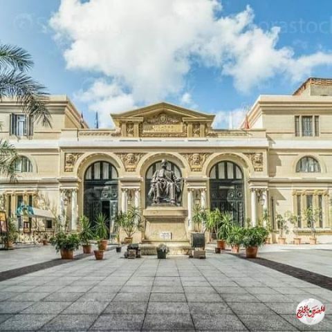 دار أوبرا الإسكندرية من معالمها التاريخية