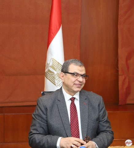 الملحق العمالي بميلانو يحذر: عدم التوقيع على أية أوراق غير قانونية تفيد استلام العامل لمستحقاته 