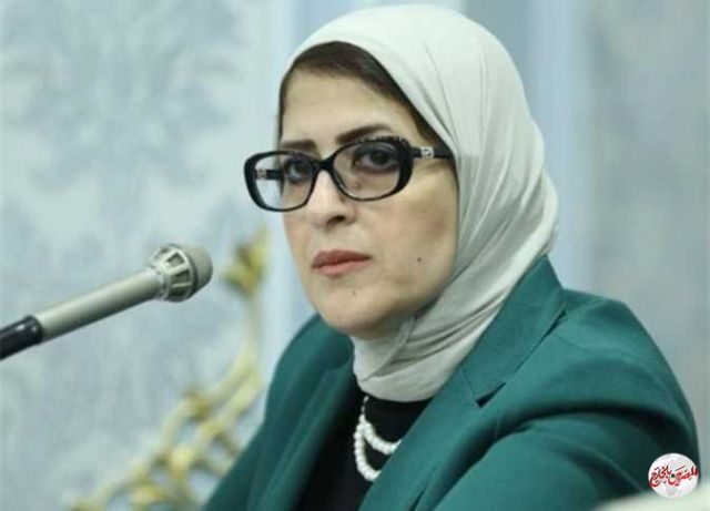 الصحة :تعقد اجتماعين عبر تقنية الفيديو كوتفرانس مع الأطقم الطبية بمستشفيات العزل