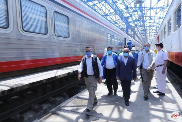 وزير النقل يتفقد ورش الفرز للسكك الحديدية لمتابعة أعمال تجهيز الوحدات المتحركة