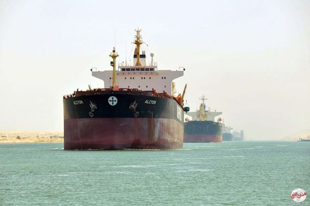 قناة السويس تسجل عبور 1731 سفينة خلال شهر إبريل بحمولات 101,8 مليون
