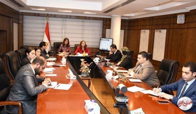 وزيرتا التخطيط والهجرة تجريان حوارًا مفتوحًا مع مجموعة من رجال الأعمال المصريين في الخارج