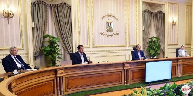 "مدبولي" يتابع تجهيز وتأهيل مستشفيات الحميات والصدر لتصبح مستشفيات عزل لمصابي كورونا 