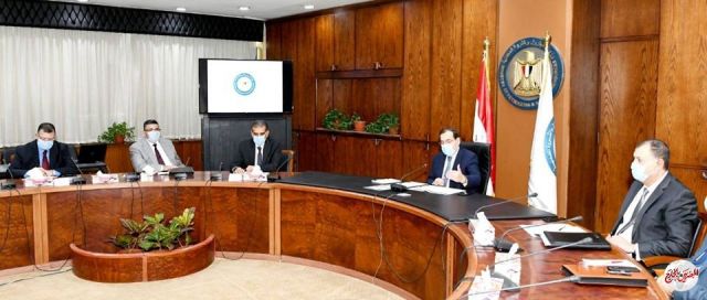 وزير البترول يتابع الموقف التنفيذى لمعدلات إنتاج الزيت الخام
