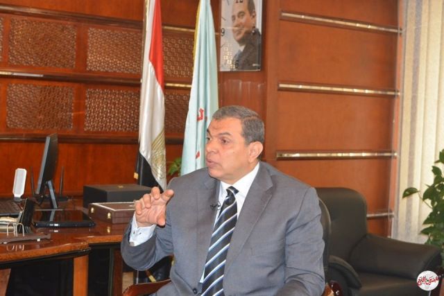 القوى العاملة: 21897 عامل غير منتظم بأسوان صرفوا منحة الرئيس حتي الأن