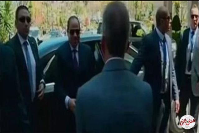 الرئيس السيسى يشاهد فيلما تسجيليا "بشائر الخير 3"