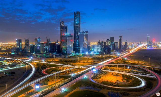 عودة الطيران الداخلي و رفع تعليق الحضور لمقرات العمل بالسعودية