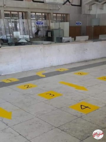 بالصور.. هيئة السكة الحديد تضع اجرأت احترازية للتباعد بين المواطنين لتفادي كورونا