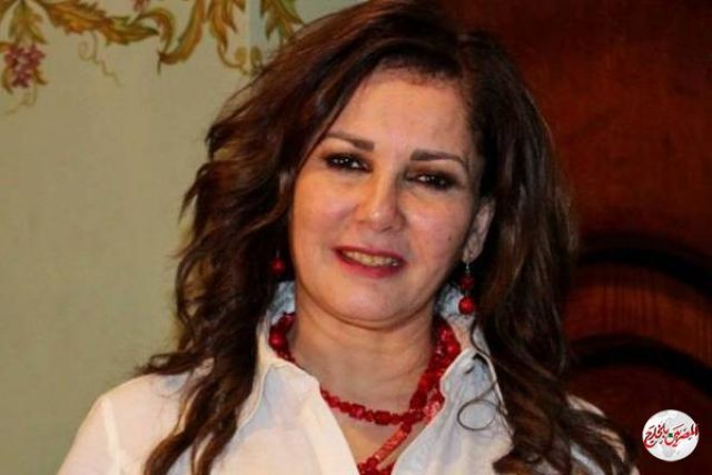 آثار الحكيم تكشف حقيقة إصابتها بفيروس كورونا