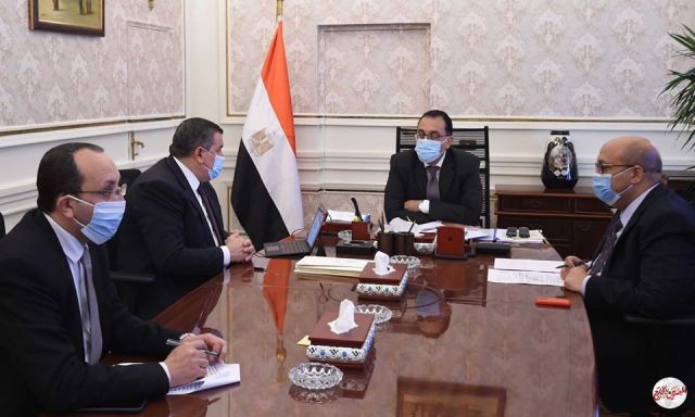رئيس الوزراء يستعرض مع وزير الدولة للإعلام جهود التوعية الإعلامية لمواجهة فيروس "كورونا"