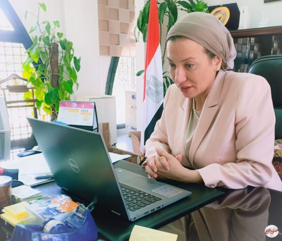 وزيرة البيئة تشارك فى احتفالية عرض مشروعات الطلبة الفائزين فى المسابقة التى أعلنها مشروع الCB3