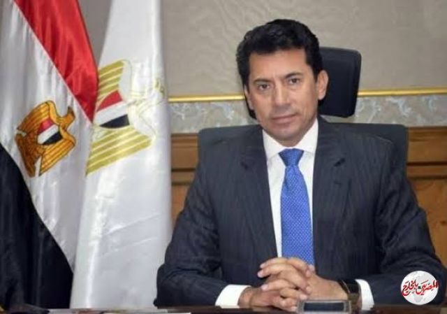 تكريم نجل الشهيد المنسى ضمن حفل ختام البطولة العالمية للرماية