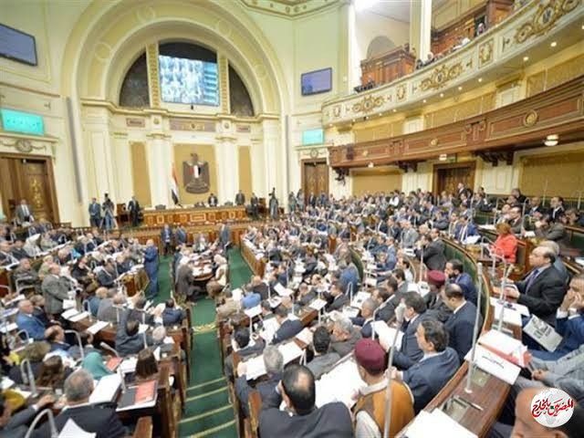 يوم عمل ويوم إجازة.. إقتراح برلماني لتقسيم الموظفين بسبب كورونا