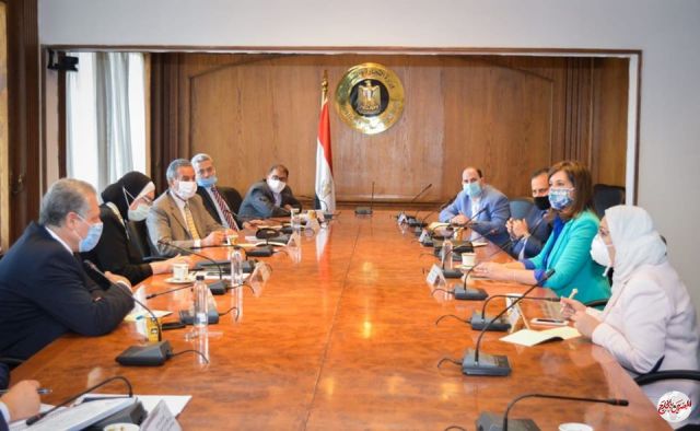 مكرم وجامع تعلنان إتاحة فرص عمل للـ ٢٣ مصرياً العائدين من ليبيا