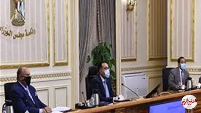 مدبولي يعلن إعادة فتح المسارح والسينمات اعتبارا من السبت القادم بطاقة 25%