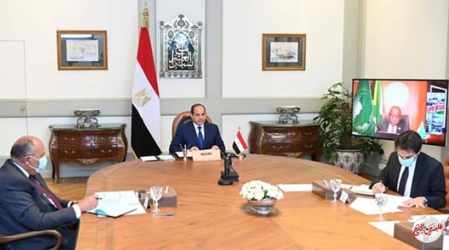 السيسي يوجه بالتوسع في إستخدام تطبيقات التعليم الإلكتروني وميكنة وسائل التعليم