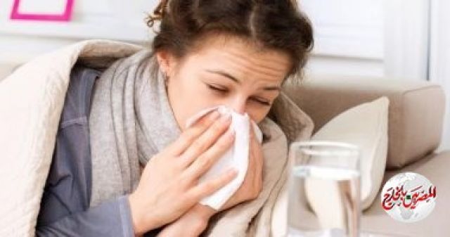 مع اقتراب الشتاء.. كيف تعرف إن كنت مصاب بالإنقلونزا أم كورونا؟