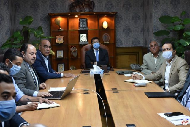 وزير الرياضة يجتمع باللجنة المنظمة لبطولة العالم لليد 2021
