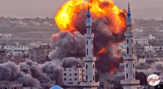 طيران الإحتلال الإسرائيلي يقصف مواقع لحماس وحزب الله