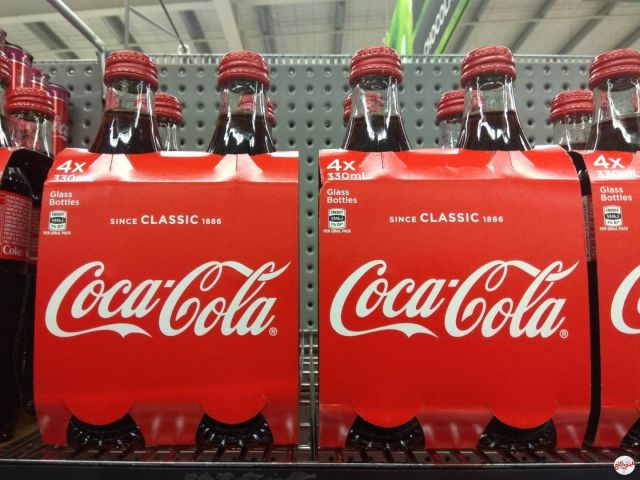كوكاكولا تعتزم تسريح 4 آلاف من عمالها بعد إنخفاض نسبة مبيعاتها بسبب كورونا