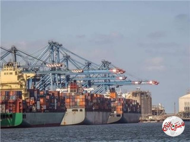 ميناء دمياط يستقبل 15 سفىنة حاويات ..وبضائع عامة خلال 24 ساعة