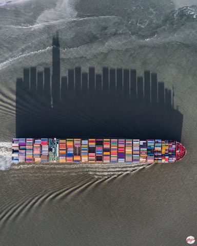 سفينة شحن ترفع علم بنما ترسل إشارة استغاثة من بحر الصين الشرقي