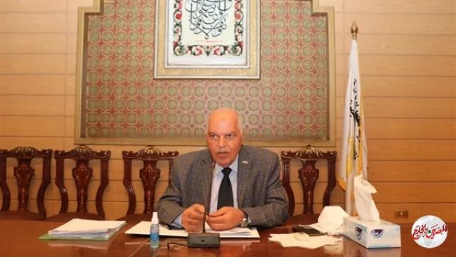 "المهن التعليمية": صرف 10 آلاف جنيه لمعلمي بئر العبد المتضررين من الإرهاب