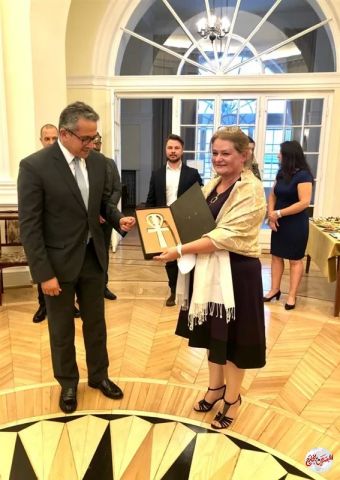 وزير السياحة والآثار يبحث مع الأكاديمية العلمية البولندية سبل التعاون