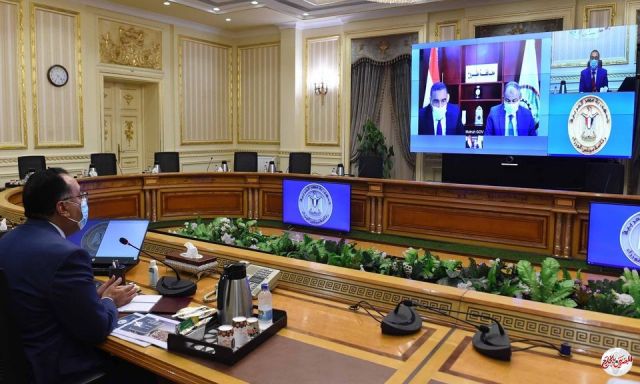 مدبولي من مطروح : مهمتكم "وأد مخالفات البناء في المهد" .. ولن نسمح بأى مخالفة جديدة