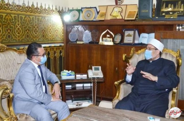 سفير كازاخستان يشيد بدور الجامعة المصرية للثقافة الإسلامية