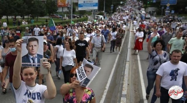"رويترز": آلاف الروس يتظاهرون في خاباروفسك ضد الكرملين