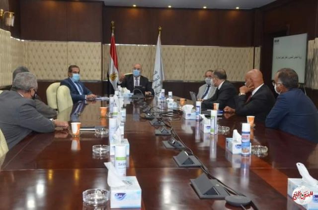 وزير الاسكان يجتمع بأعضاء المجلس التصديري للأستثمار العقاري