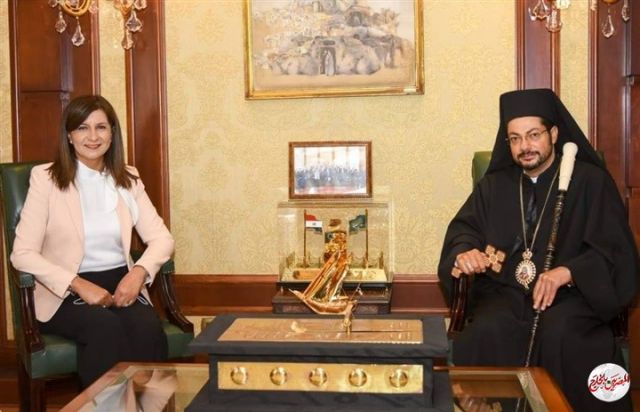 وزيرة الهجرة تستقبل الأنبا باخوم لبحث التعاون فى مبادرة "مراكب النجاة"