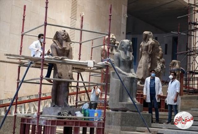وزير السياحة والآثار يتفقد قاعات العرض بالمتحف المصري الكبير