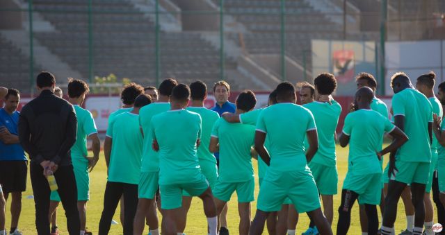 عاشور حكما لمباراة الأهلى والإسماعيلى فى برج العرب