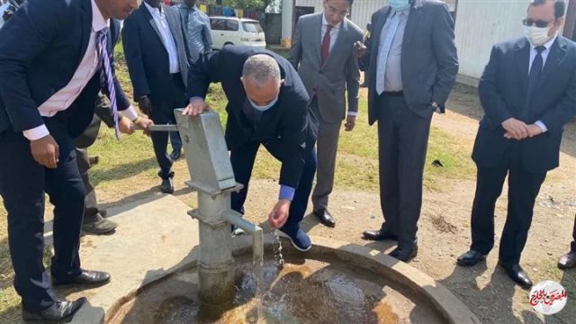 وزير الري يتابع العمل في إنشاء ٦ محطات مياه جوفية بـ جنوب السودان