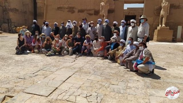 وزير الآثار يهدى الأفواج السياحية زيارة مقبرة توت عنخ آمون بالمجان