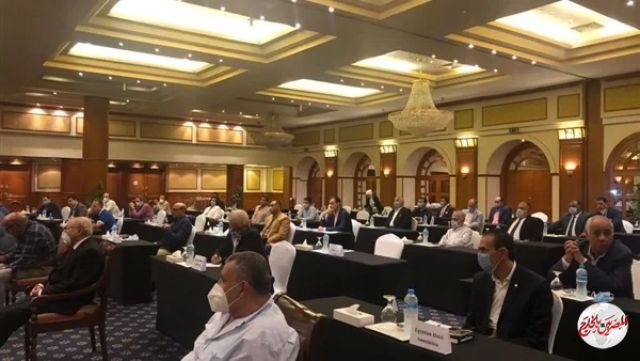 نتائج اجتماع العناني بمسؤولي السياحة الثقافية بـ الأقصر