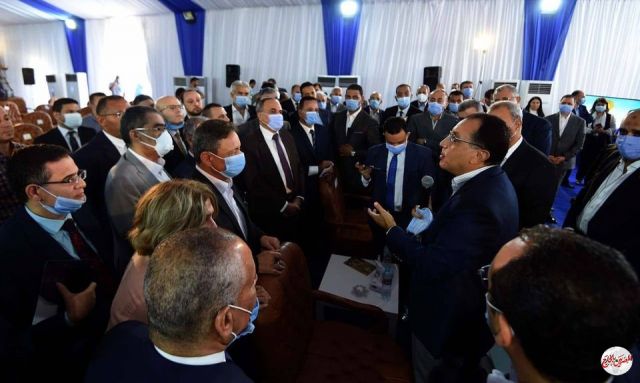 رئيس الوزراء: نستهدف "حيتان" مخالفات البناء.. وتحويل العديد من موظفي المحليات للنيابة